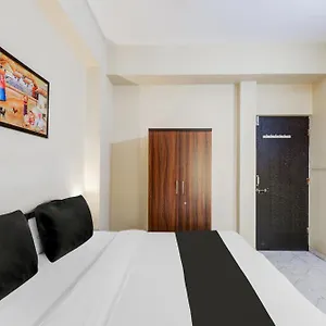 Hotel O Mahaveer Tower